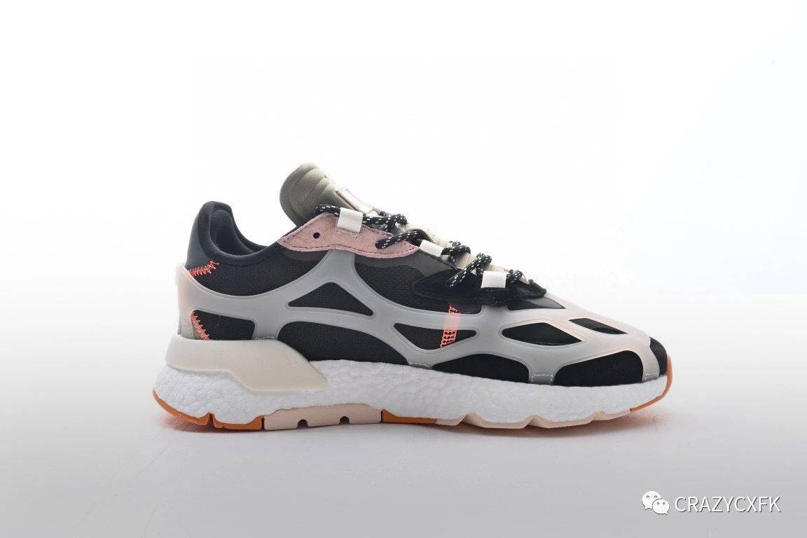 阿迪达斯 adidas ivp nite jogger boost 日行者网布麂皮拼接复古休闲