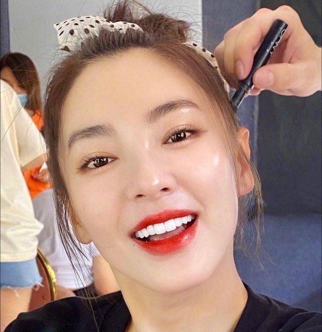 张雨绮教李斯丹妮跟公司要机会,开启大姐大教学模式_姐姐_想法_生活