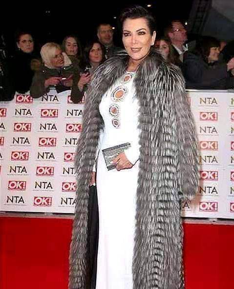 真爱比年龄重要,卡戴珊妈妈和38岁男友频秀恩爱,不老女神_克丽丝_女儿