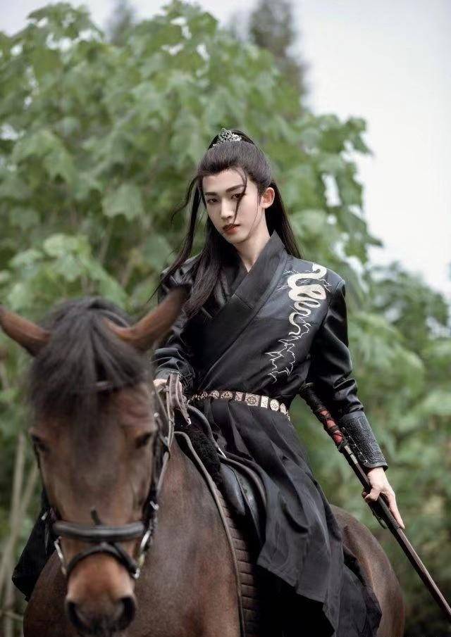 国风美少年刘宇新曲目涉有抄袭?看不到抄袭鼻祖于妈的前车之鉴?