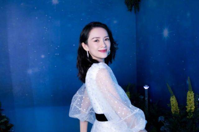 章子怡首次参加《快本》,被路人无意拍下生图,41岁状态太真实了_感觉