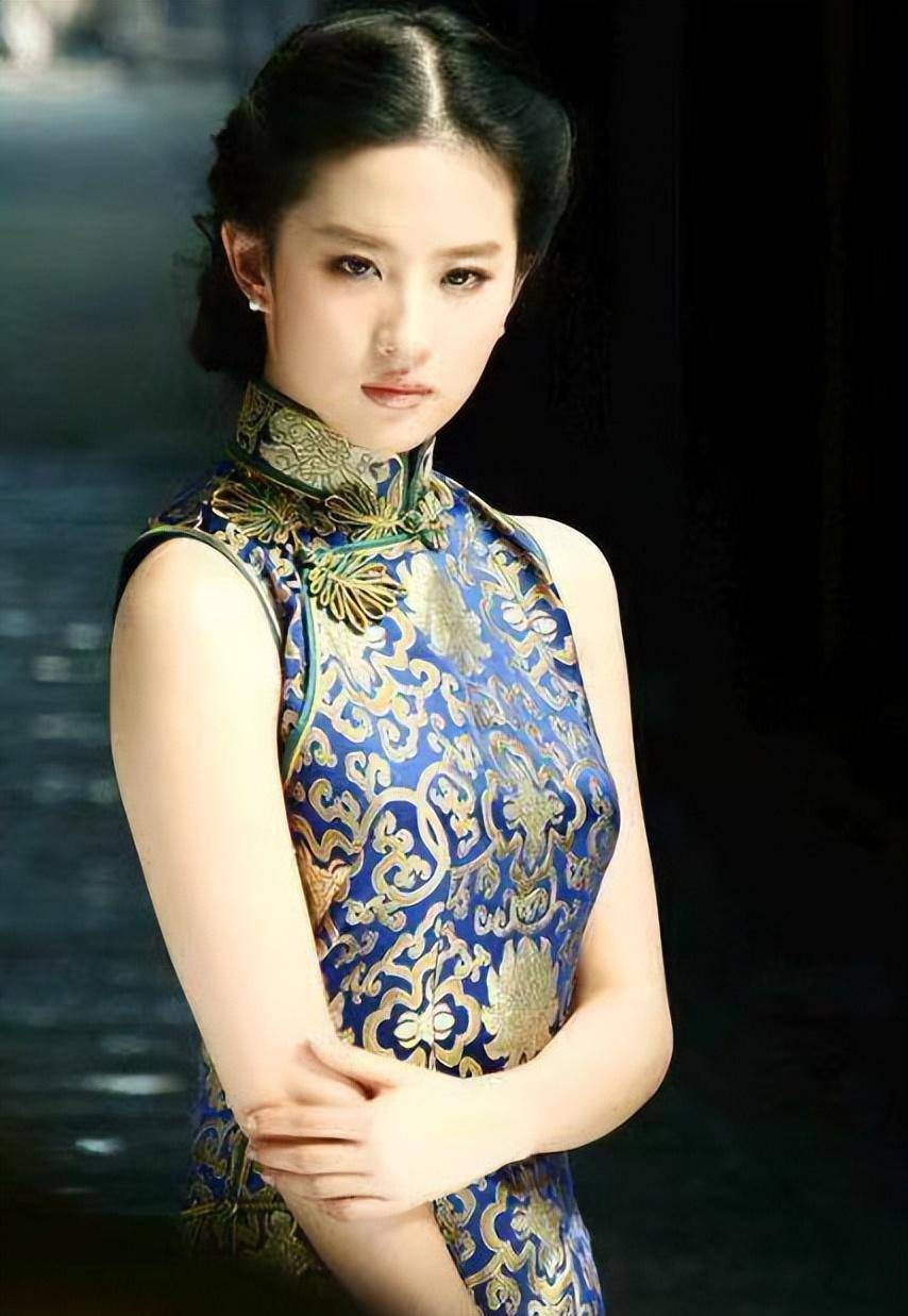 刘亦菲的"旗袍"造型,刷新了我对她"美貌"的认知_时尚_女性_气质