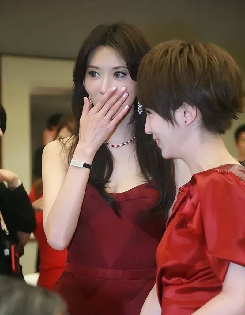 林志玲全智贤合影,"中国审美"和"国外审美"的差距,一目了然_造型_风格