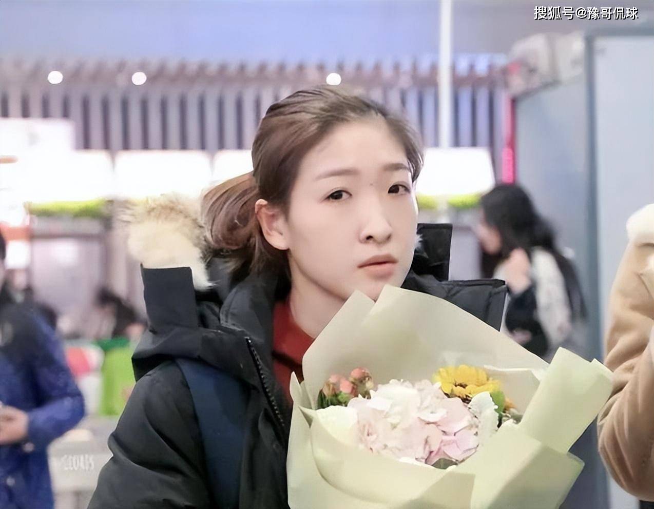 远离国乒赛场,曝刘诗雯前往日本打球,球迷质疑刘国梁留不住人_乒乓球