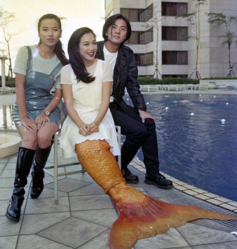 麦家琪担任女二号的电影《人鱼传说》非常受欢迎,男女主角分别是