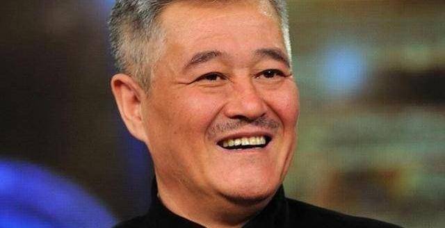 赵本山30岁曾与姜昆"约架",并且一战成名!为何郭德纲做不到