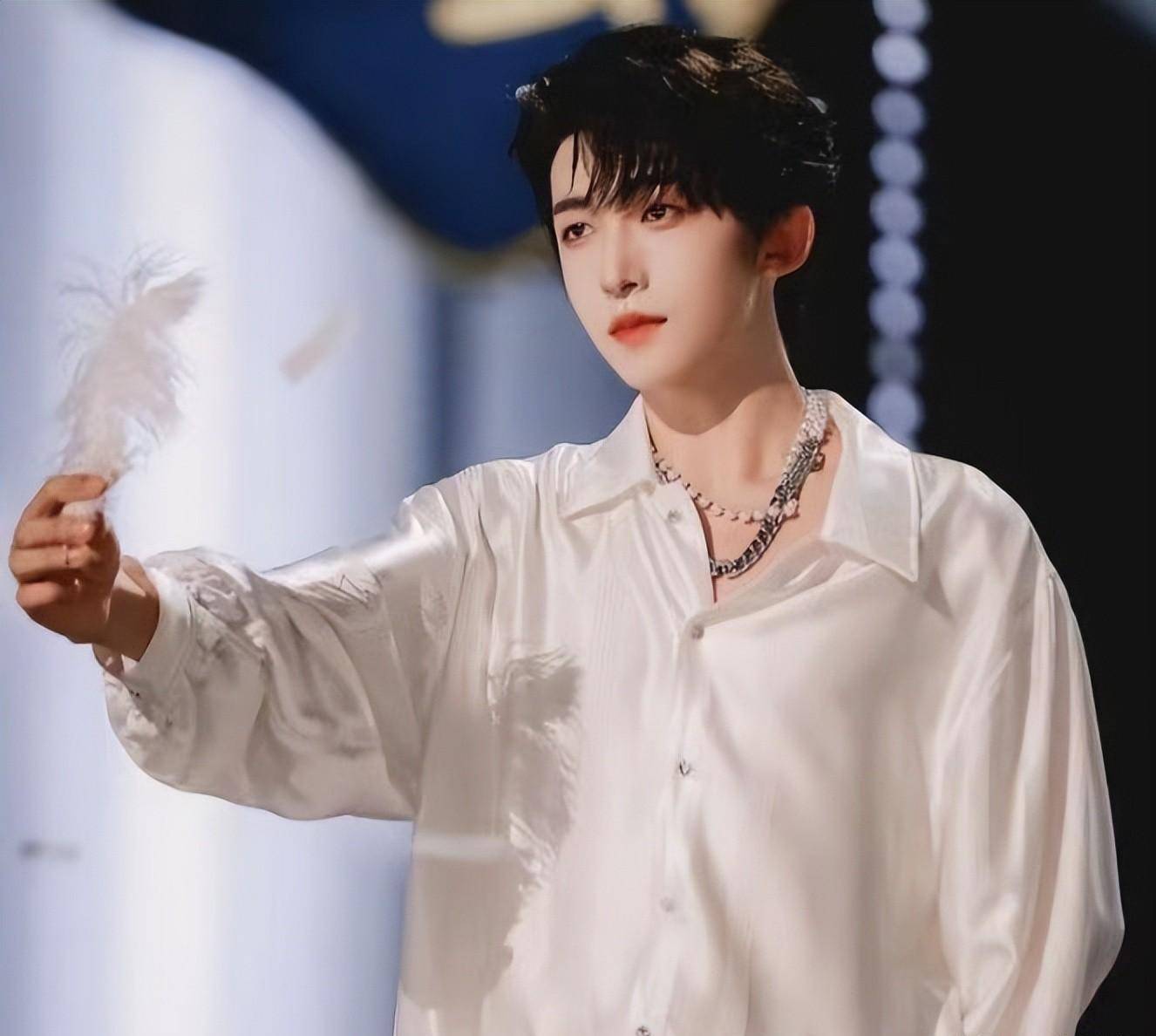 国风美少年刘宇新曲目涉有抄袭?看不到抄袭鼻祖于妈的前车之鉴?