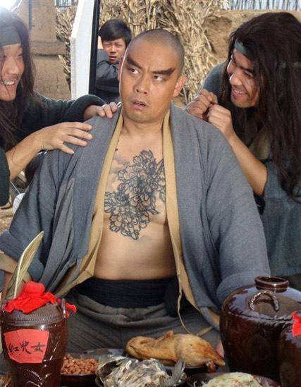 他为演一个角色20天胖26斤,一次吃60个鸡蛋_晋松_鲁智深_健身