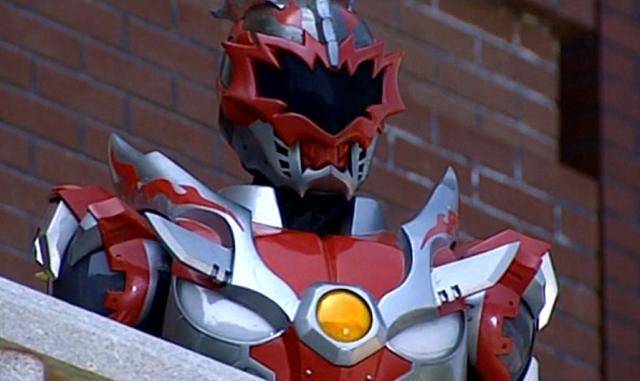 三大炎龙铠甲实力排名,自负让张健成垫底,炘南凭借火焰拳夺第一_炎龙