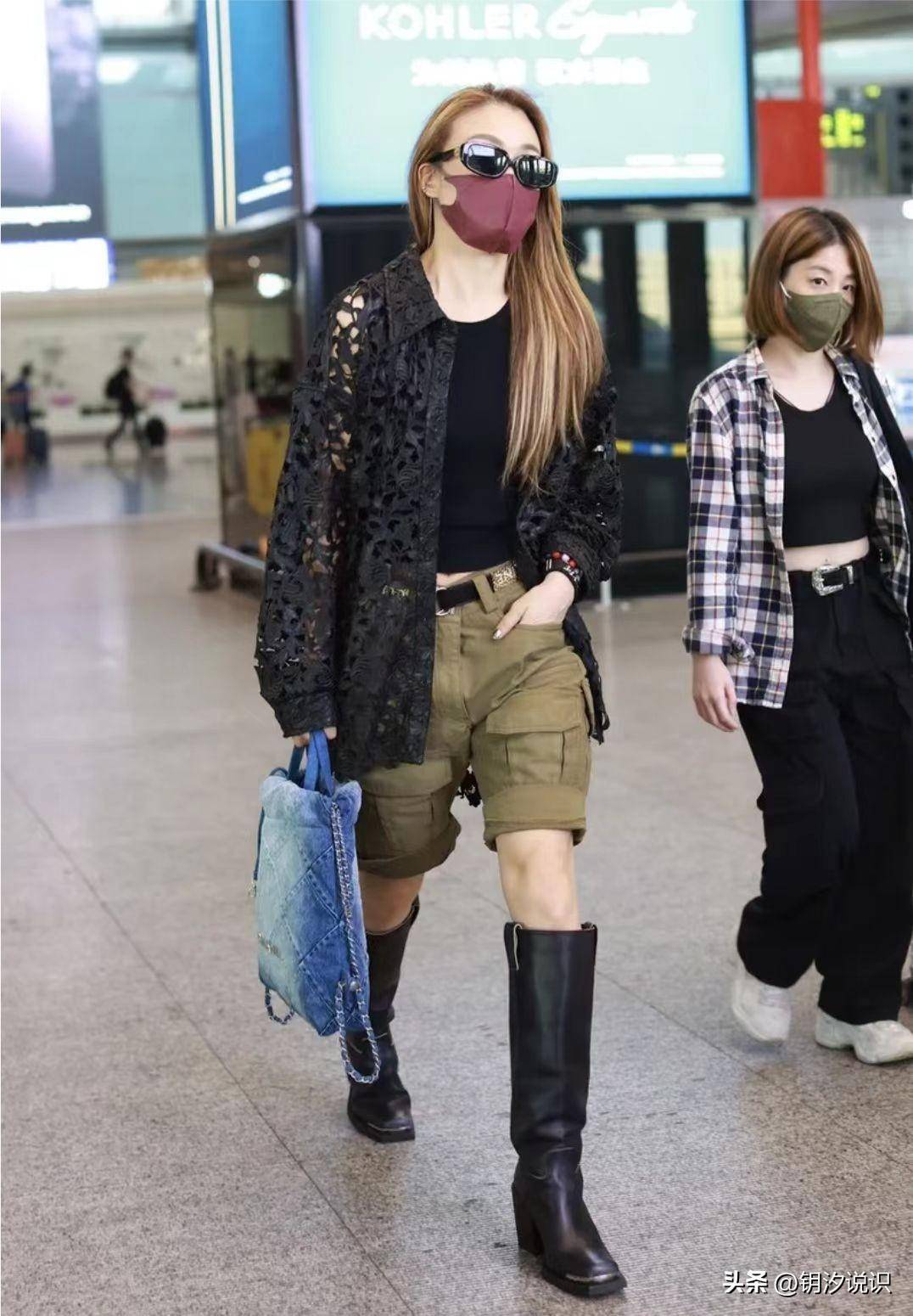 容祖儿现身机场,身穿网眼开衫搭配皮靴,大长腿瞬间惊艳众人_时尚_人们