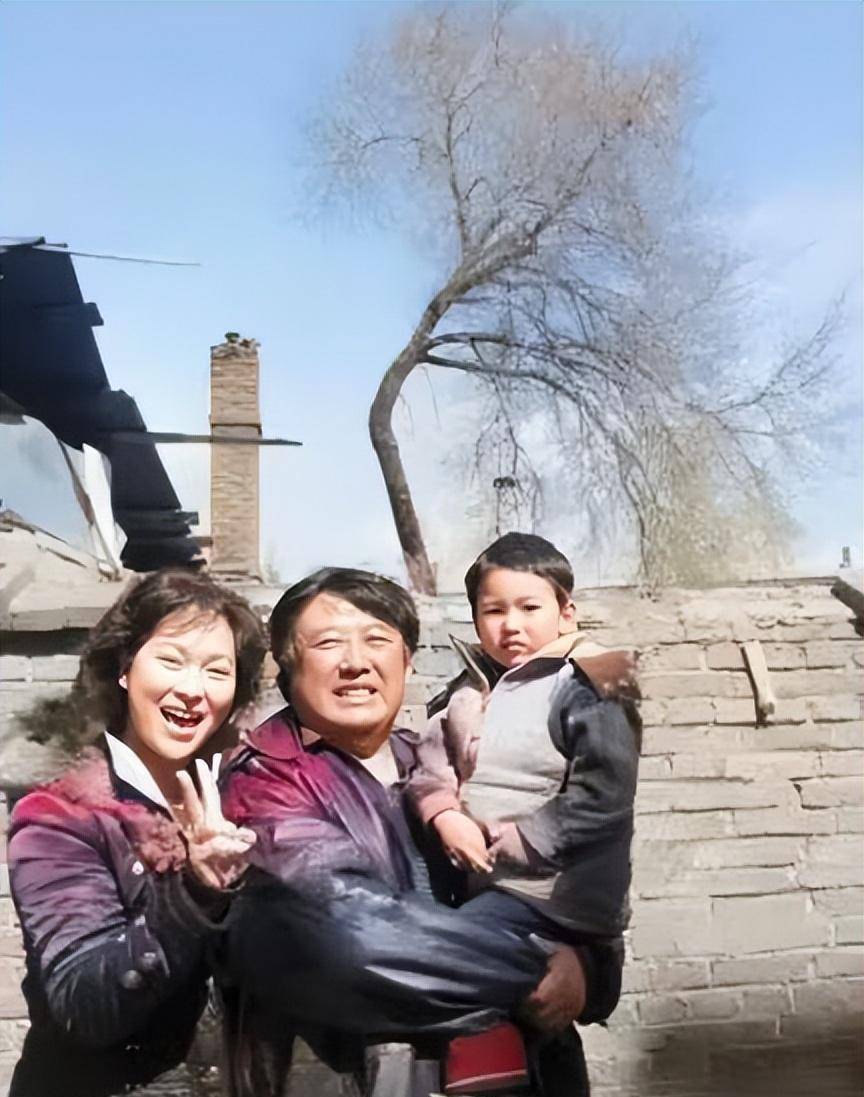 女星傅丽云:嫁著名导演陈国军,不羡慕刘晓庆_发展_深圳_广告