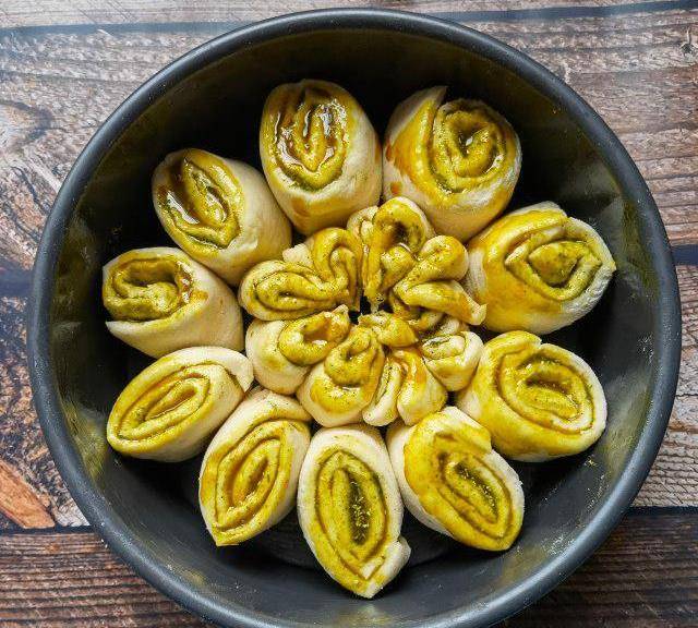 香豆烤馍,独特的香豆粉味儿,特别好吃_姜黄_模具_面团