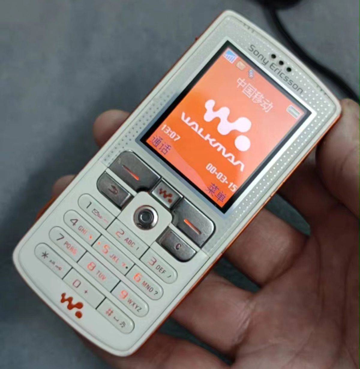 翻出十八年前的索爱w800手机,walkman音质远超如今安卓_功能_水货