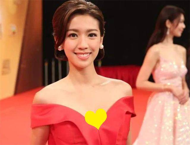 蔡思贝被曝和15个男星传绯闻,曾有人开价200万"买她"_回应_赖慰玲