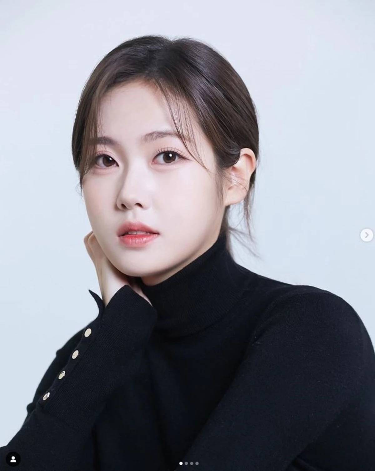26岁韩国美女记者去世,曾获得韩国小姐称号,生前最后ins受关注