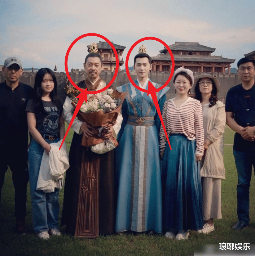 杨洋晒合照,二人同框颜值好高,这身高差我却看愣了_赵露思_状态_时候