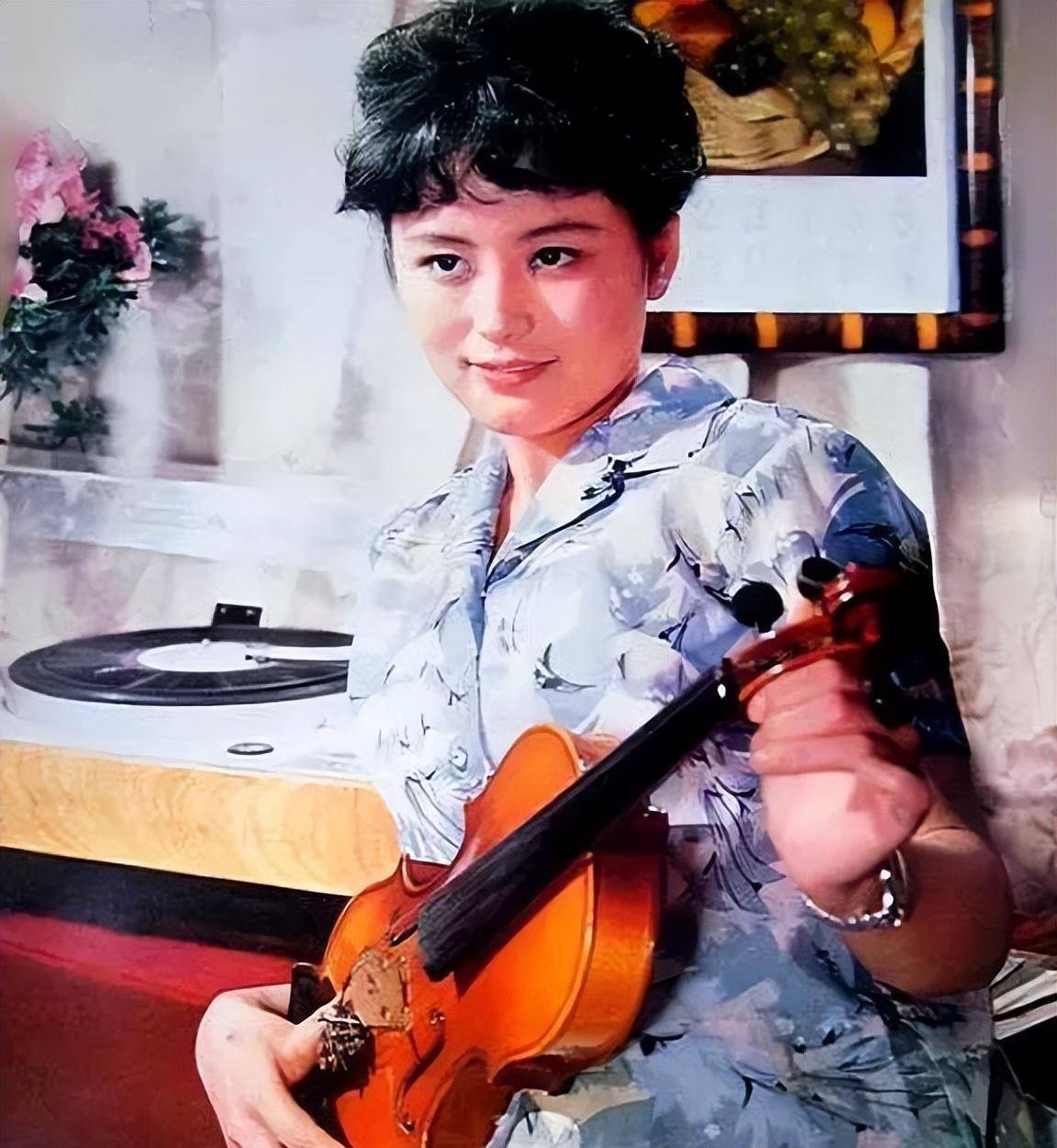 《丫鸭情话》,后来在拍摄《梦断青楼》时,廖学秋搭档陈道明一起拍摄