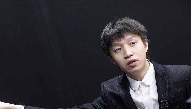 lol:明凯开播:表示自己要当上一个比队友分数都高的王者教练_进步