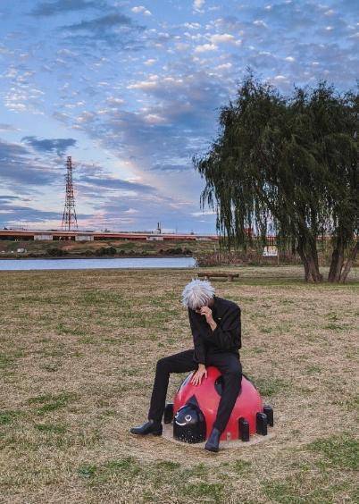 外国网友cos《咒术回战》,五条悟狗卷棘两大银发帅哥,颜值绝了_头发