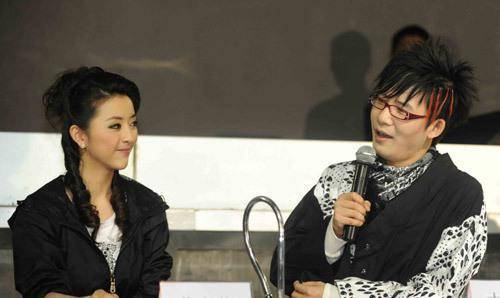 她曾拒绝杜淳追求,却倒追大张伟却被拒绝,后闪婚嫁亿万富豪_黄小蕾