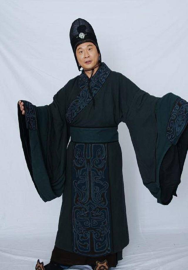 "赵高"张世:饰演反派角色过于逼真,被写入北电教材,后回家种地_剧中