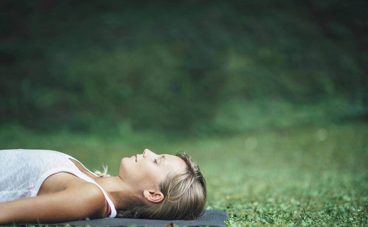 研究表明,多种形式的放松训练(例如,渐进式肌肉放松,冥想,呼吸练习