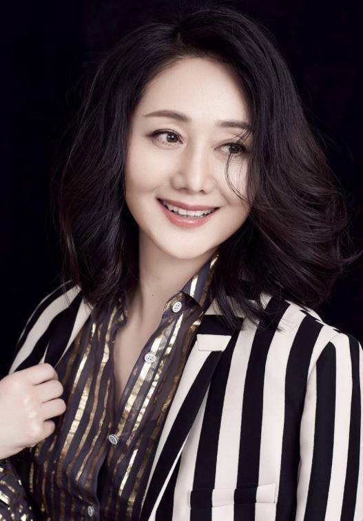 《名扬花鼓》这部剧已过14年,剧中的演员风采不减当年,男帅女美_观众