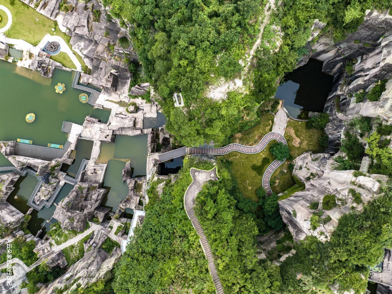 飞驰人生 双合石壁景区_世世代代_人民_大自然