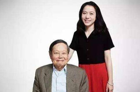 杨振宁：我称呼翁帆父母翁先生翁太太，我们也一起住一起旅游-翁帆与杨振宁差多少岁