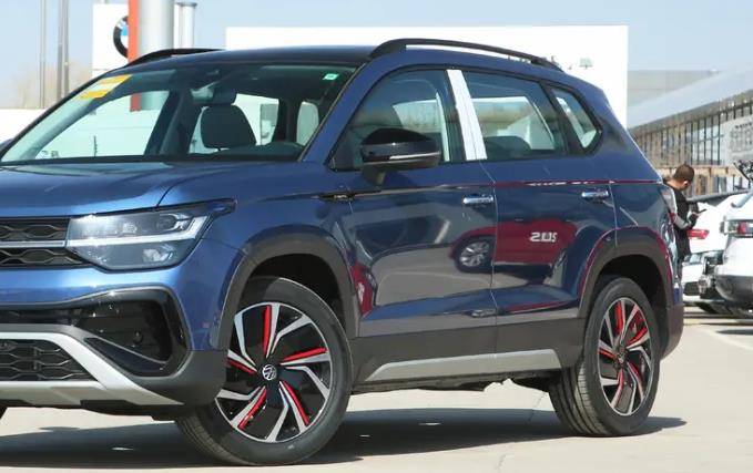 又一"黑马"suv,带"t"引擎,大众品质,仅12万要啥有啥_搜狐汽车_搜狐网