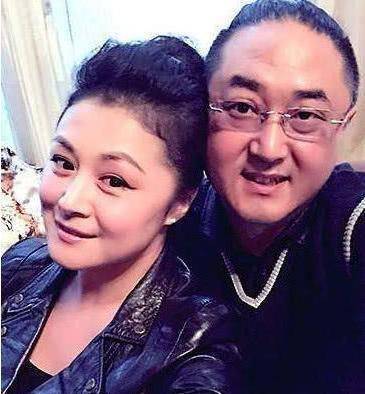 50岁"谢大脚"于月仙车祸离世,一生无儿无女,她的婚姻让人唏嘘_张学松