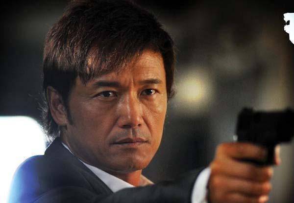 "三哥"苗侨伟的精彩人生,岁月不败真男神_眼镜_因为_黄日华