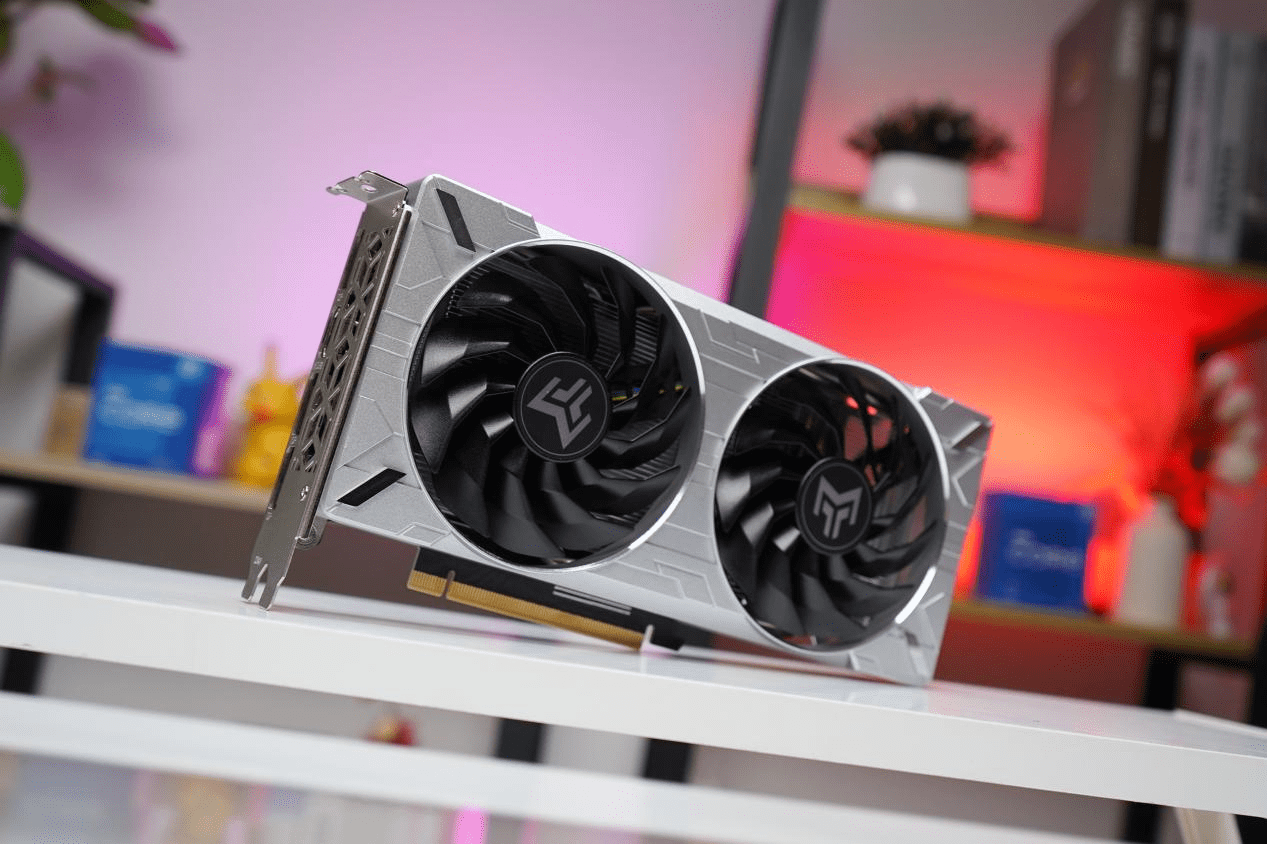 影驰rtx 4060金属大师显卡评测:短小精悍,1080p分辨畅玩3a大作_散热