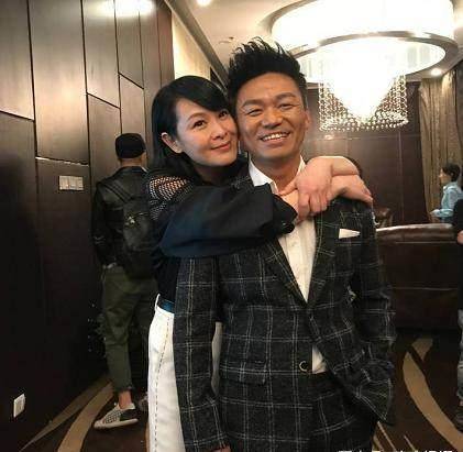 王宝强刘若英13年后紧紧牵手,包场支持电影《后来的我们》!