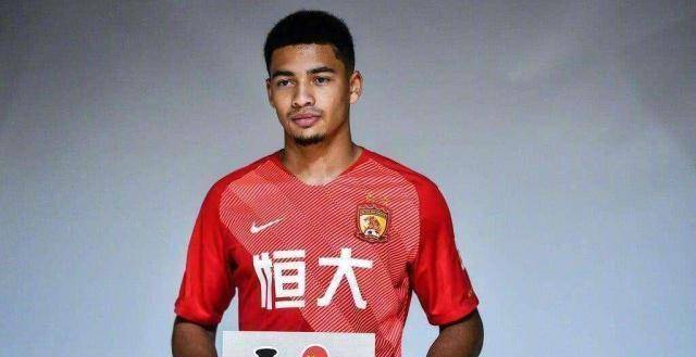 布朗宁:期待早日为国足出战,中文难的有点夸张!_归化_比赛_卡纳瓦罗