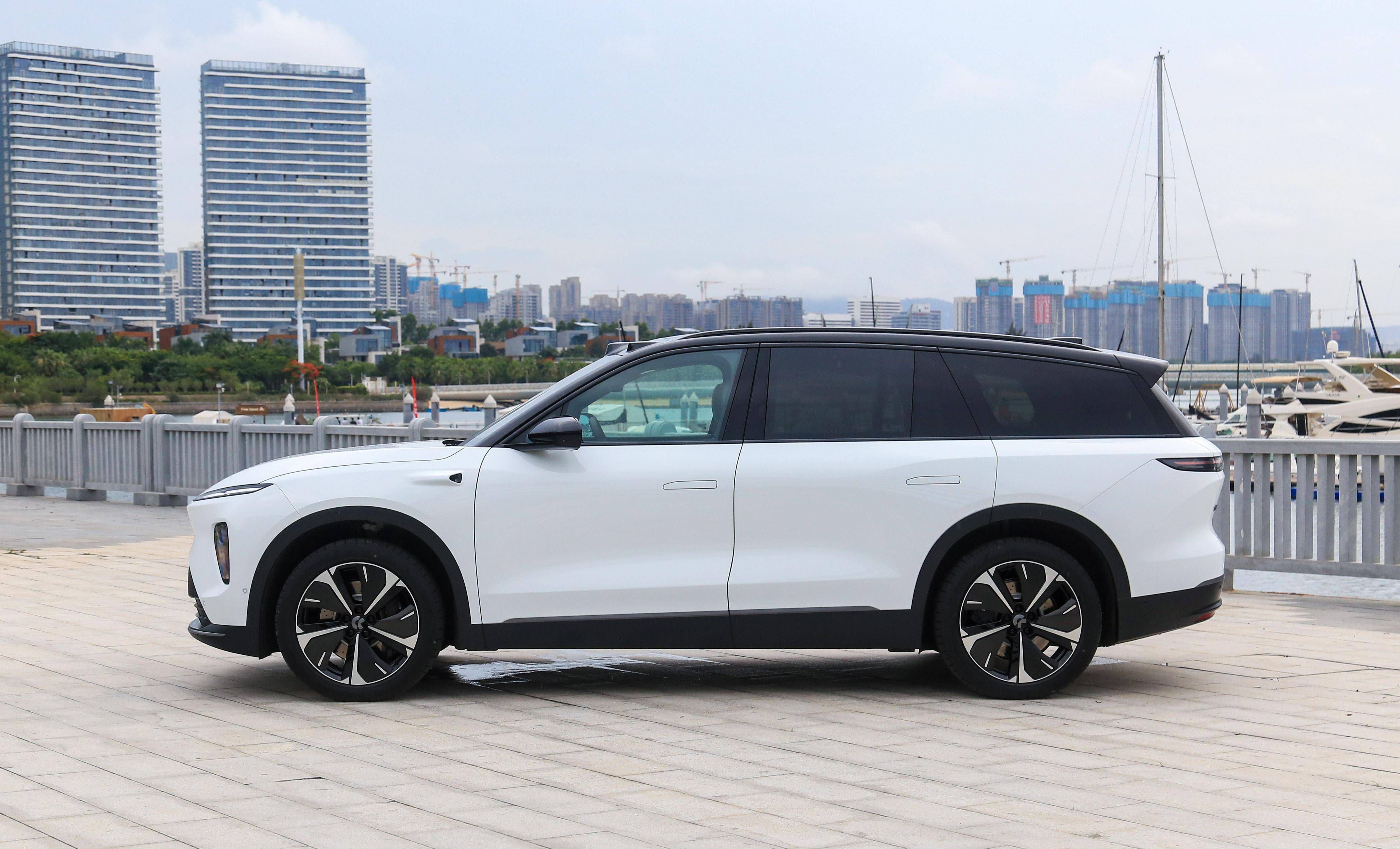 实拍全新蔚来es8:简约但豪华,纯电旗舰suv标杆?_搜狐汽车_搜狐网