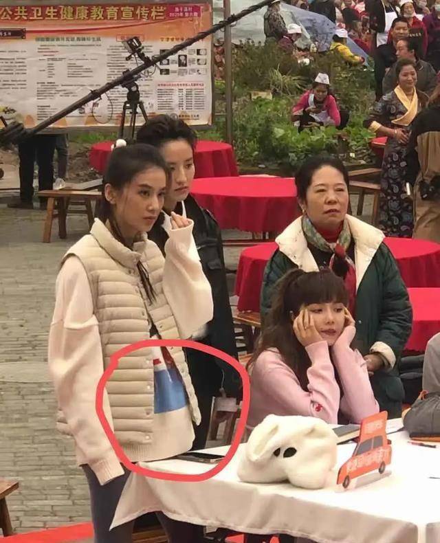 黄圣依晒视频小腹微凸疑怀孕?