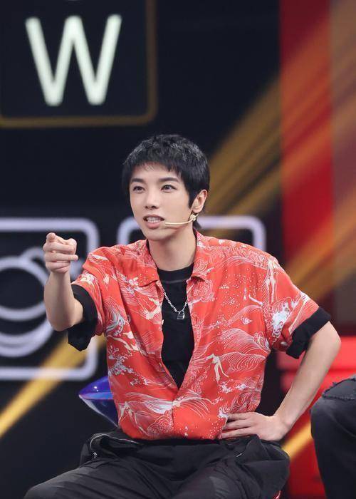 华晨宇:我还没准备好成为一名合格的父亲,但我接受她的到来_孩子_火星