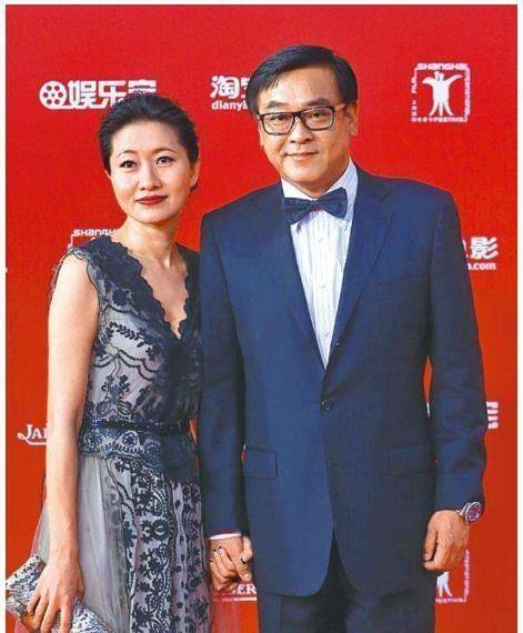 一代名导尔冬升,与妻子相约丁克不生娃,却在60岁悄悄生下女儿_感情