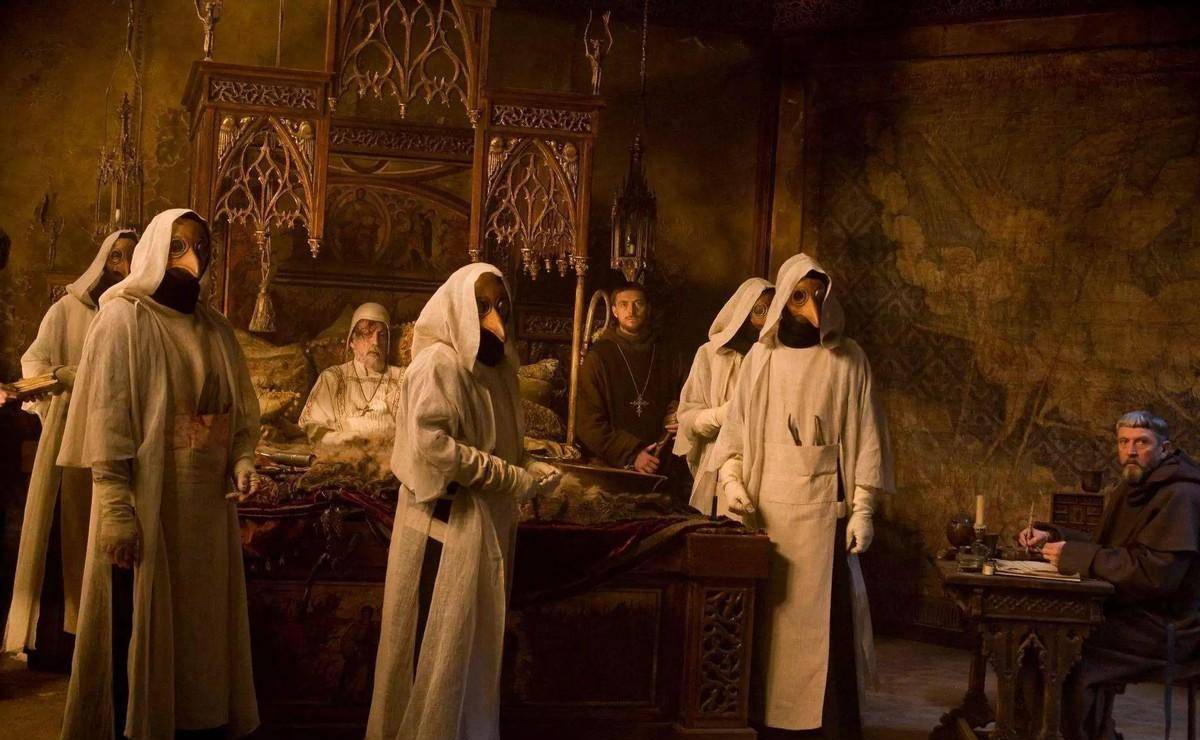 古代医疗的探究:古埃及中年医生的医疗实践与草药疗法