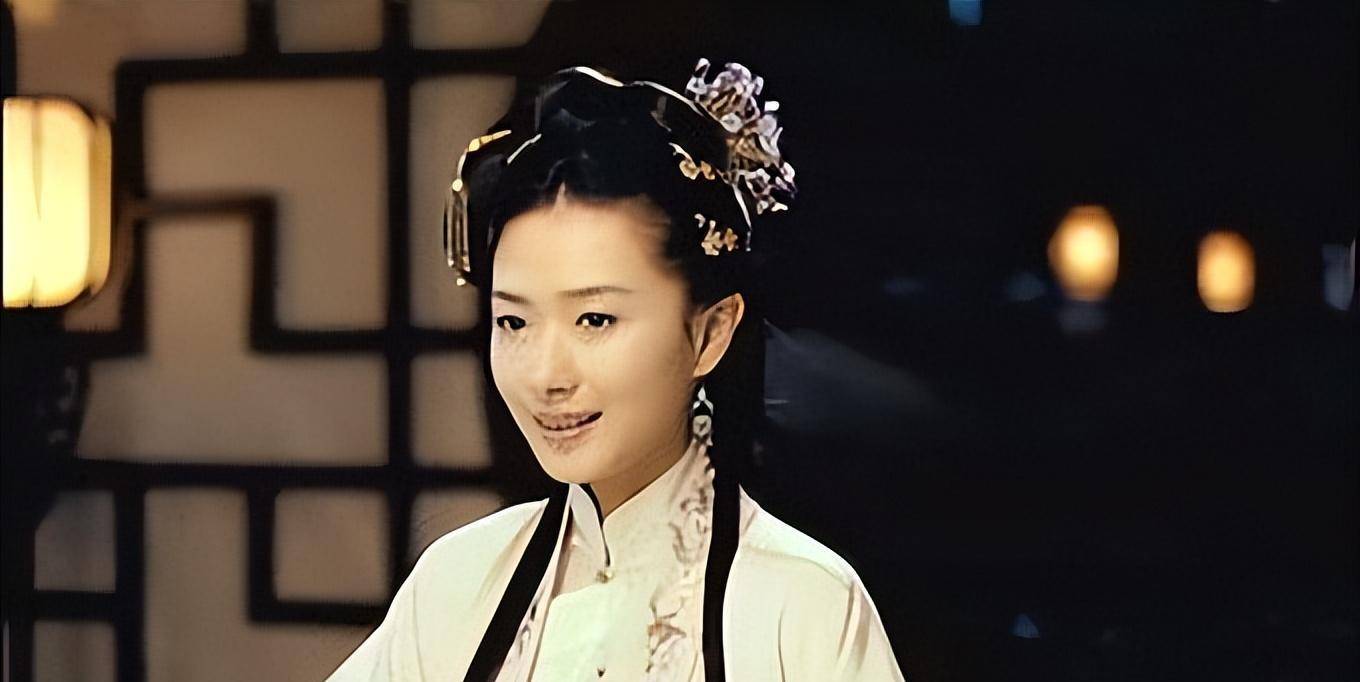 女明星都是如何遮盖纹身的?万茜的方法值得学习,她选择了什么?