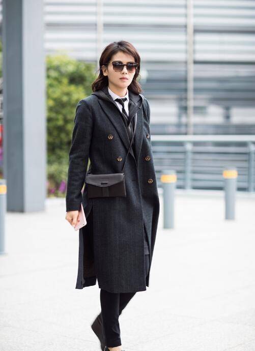 刘涛穿ol职场风太"飒"了!时髦干练气质好,适合日常上班族!