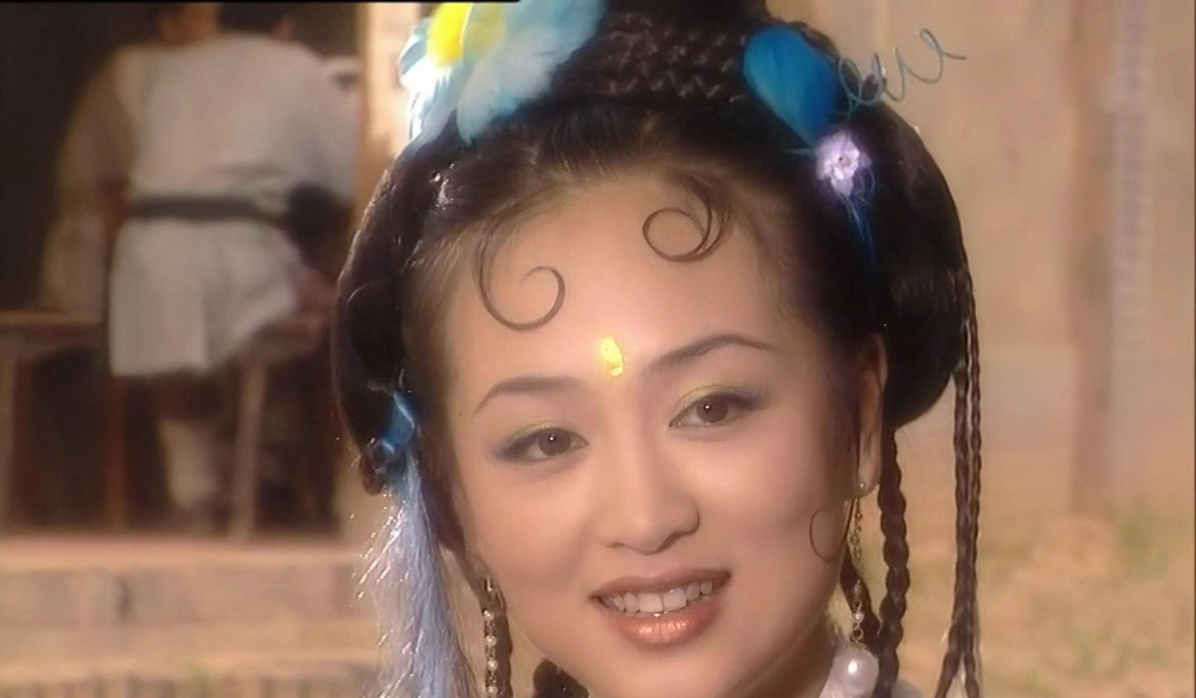 嫦娥在《聊斋先生》处处流露风情,让人流连忘返.