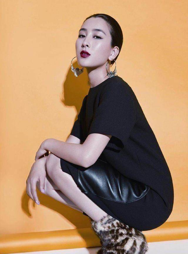 刘亦菲和陈翔斗得这么凶,马苏还要"硬着头皮",这场"运动"她必败