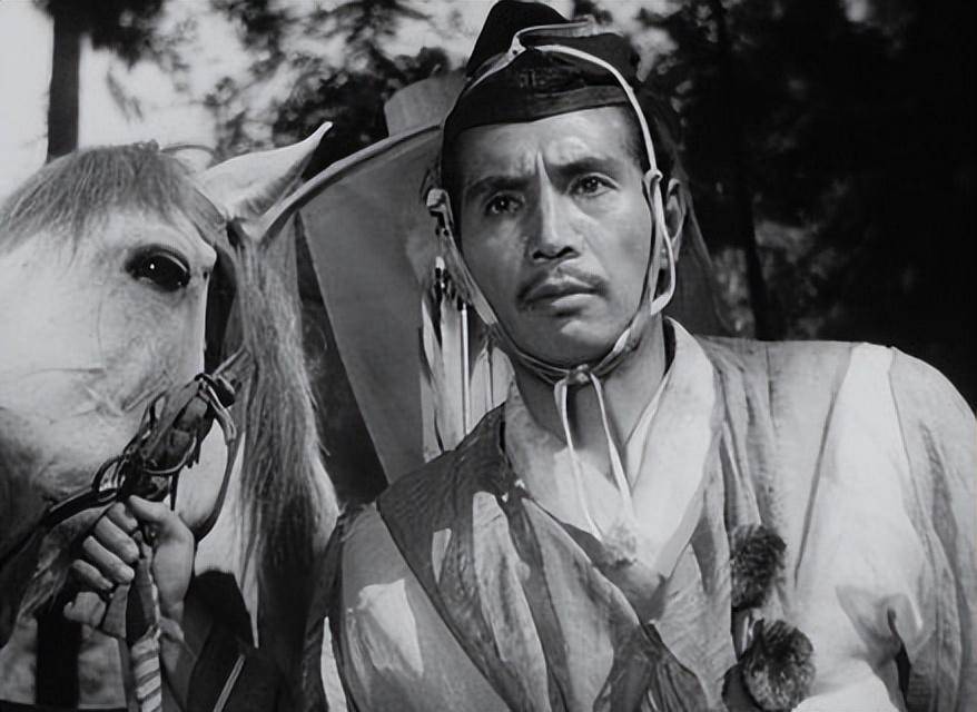 电影《罗生门》的拍摄手法与镜头运用