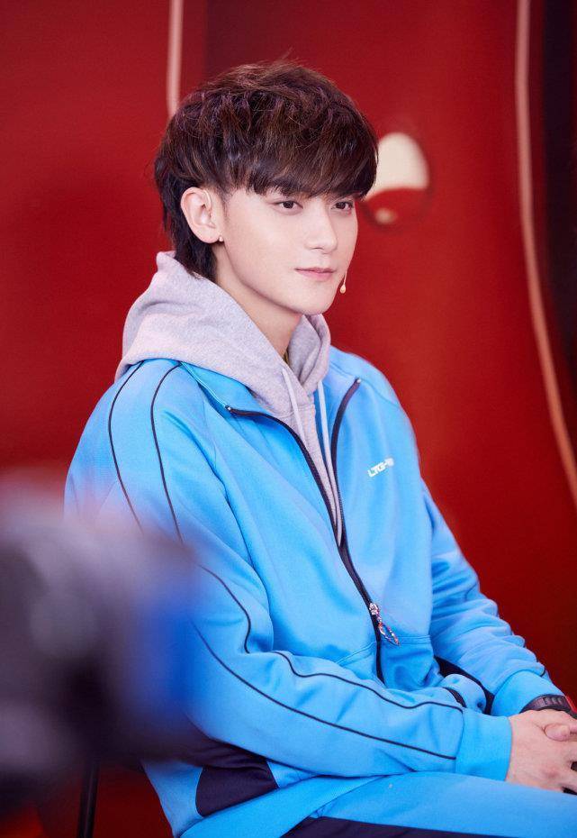 《创造营2021》中竟然也有选手会撞脸神似黄子韬