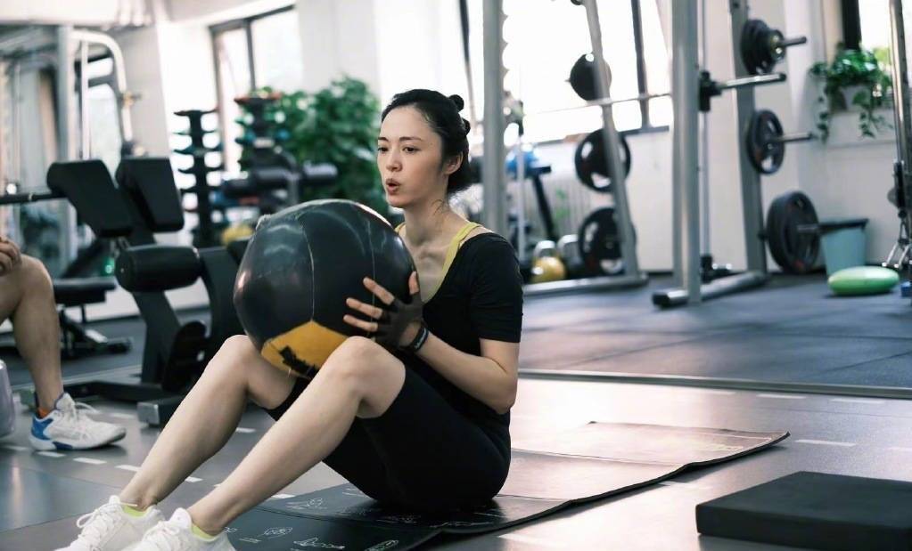 姚晨展现健康与自律,大秀健身魅力_拍照片_的重要性_生活