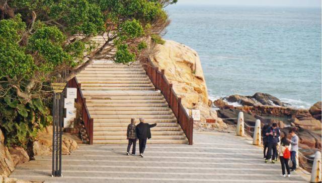 25人其老龄办数据统计百岁老人27人东山县总人口21.