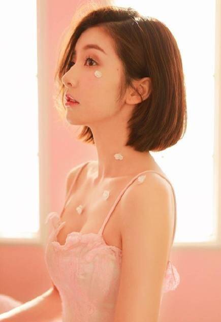 王思聪前女友豆得儿上快本被踢馆子,网友:丑女人也能进演艺圈吗_身份