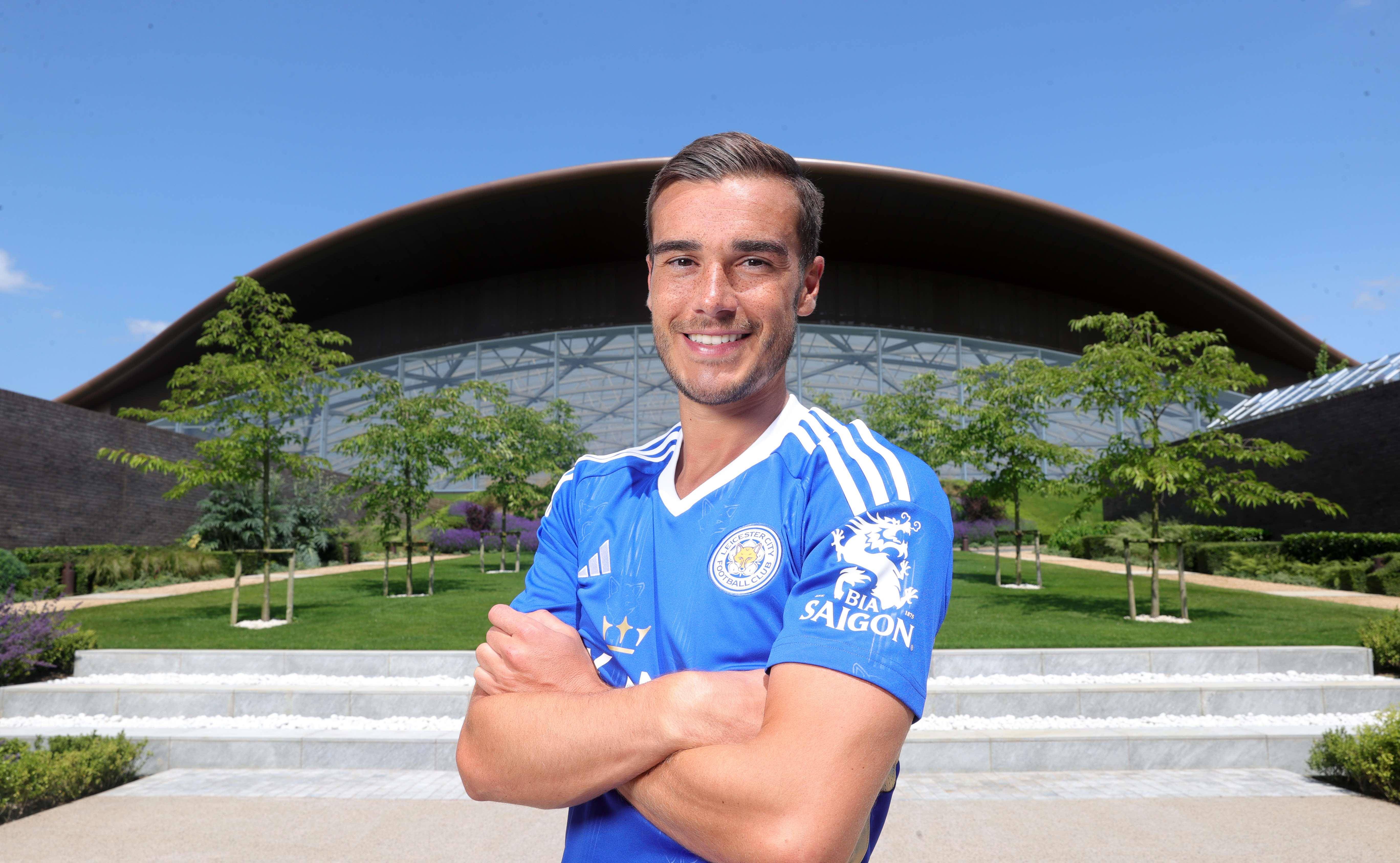 官方|热刺青训天才转会莱斯特城_哈里·温克斯_比赛_赛季